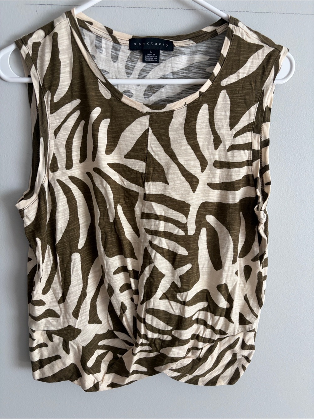 Sanctuary Olive & Cream Twist-Hem Sleeveless Top. Large. Cotton/rayon.